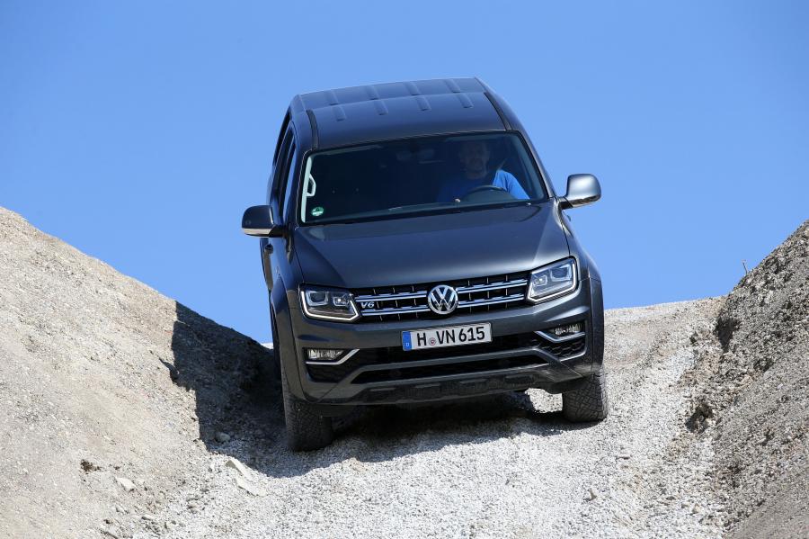  Volkswagen Amarok Double Cab Highline 2016 года  (фото 13 из 37)